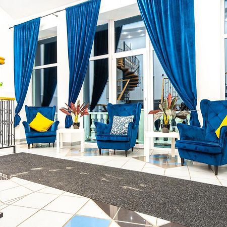 Great Polonia Ustka Bed & Breakfast Exterior photo